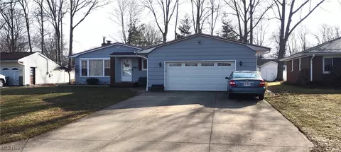 940 Westwood Dr, Ashtabula, OH 44004