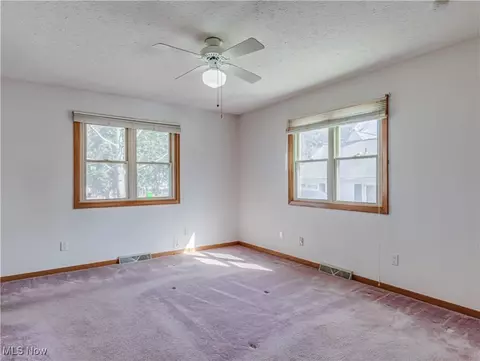 355 N River Rd, Munroe Falls, OH 44262 photo 17