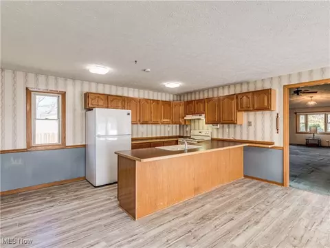 355 N River Rd, Munroe Falls, OH 44262 photo 9