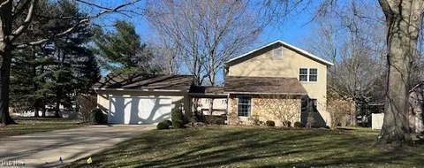 382 Gresham Dr, Fairlawn, OH 44333