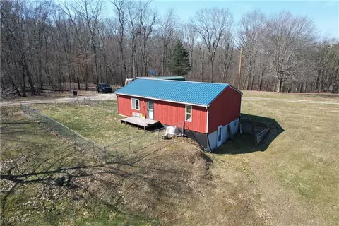 7192 Norco Rd NE, Mechanicstown, OH 44651