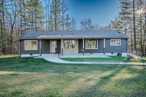 106 Deer Haven St, Marietta, OH 45750
