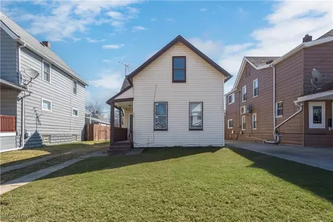 2145 W 104th St, Cleveland, OH 44102