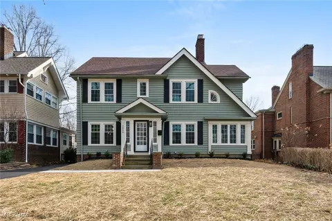 2854 Corydon Rd, Cleveland Heights, OH 44118