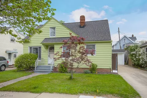 2101 Reveley Ave, Lakewood, OH 44107