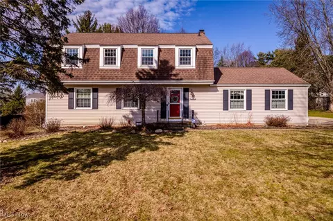 1511 Winslow Dr, Hudson, OH 44236