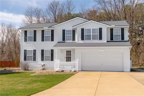 4465 Smithview Ave NW, Massillon, OH 44647