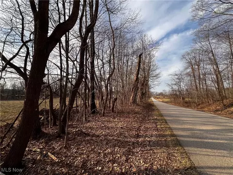 00 Creek Rd, Williamsfield, OH 44093