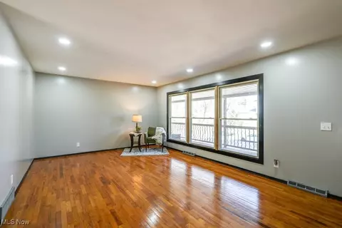 4960 Dunkeith Woods Dr NW, Canton, OH 44708 photo 3