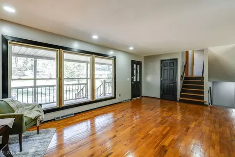 4960 Dunkeith Woods Dr NW, Canton, OH 44708 photo 2