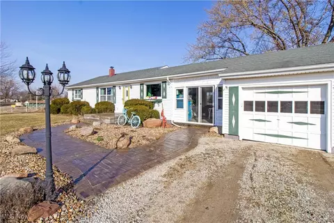Exterior - 19243 Diagonal Rd, Lagrange, OH 44050 photo 2 of 9