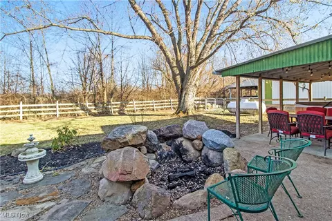 Exterior - 19243 Diagonal Rd, Lagrange, OH 44050 photo 6 of 9
