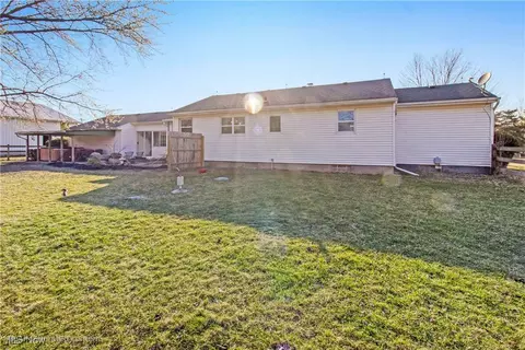 Exterior - 19243 Diagonal Rd, Lagrange, OH 44050 photo 4 of 9