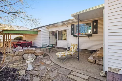 Exterior - 19243 Diagonal Rd, Lagrange, OH 44050 photo 5 of 9