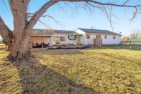 Exterior - 19243 Diagonal Rd, Lagrange, OH 44050 photo 3 of 9