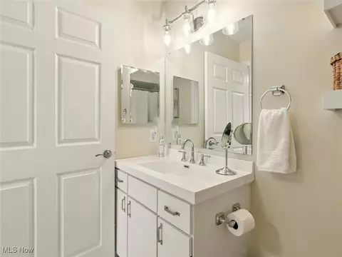 Bath - 5237 Lake Rd W #1019, Ashtabula, OH 44004 photo 4 of 4