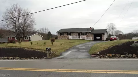 2068 Lincoln Hwy, Chester, WV 26034