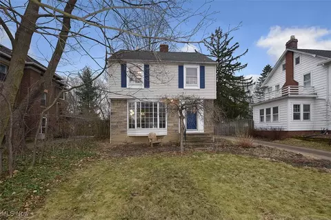 2469 Queenston Rd, Cleveland Heights, OH 44118