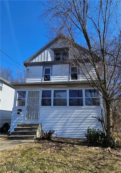 845 East Ave, Akron, OH 44307