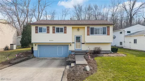 694 Glenwood Dr, Painesville, OH 44077