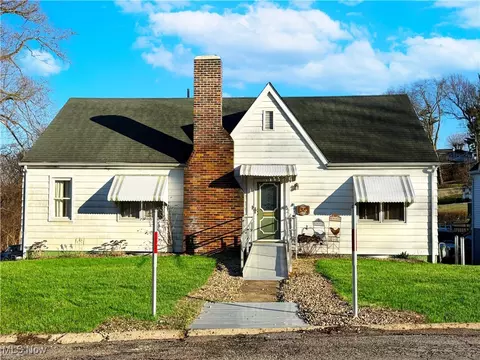 526 Buena Vista Blvd, Steubenville, OH 43952