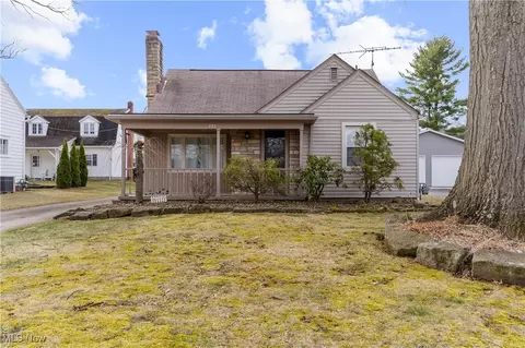 205 Court St, Columbiana, OH 44408