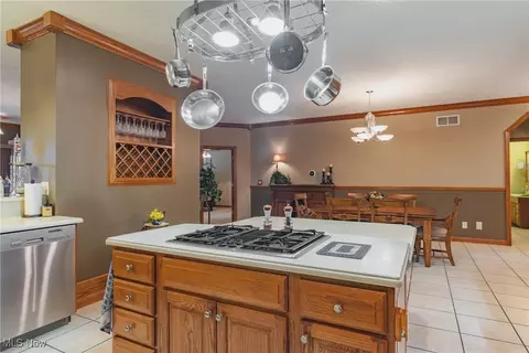 100 37th St # B, Vienna, WV 26105 photo 13
