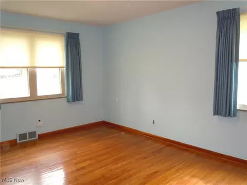 Bedroom - 336 E 271st St, Euclid, OH 44132 photo 2 of 5