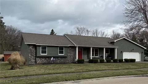 4348 Marina Dr, Vermilion, OH 44089