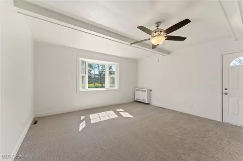 Living - 496 W Harvey St, Struthers, OH 44471 photo 6 of 7
