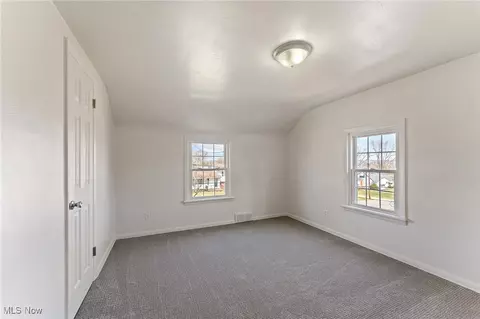 Bedroom - 496 W Harvey St, Struthers, OH 44471 photo 2 of 6