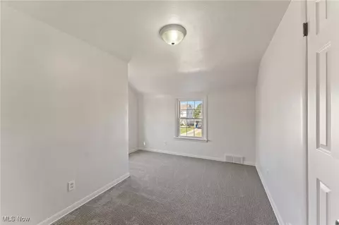 Bedroom - 496 W Harvey St, Struthers, OH 44471 photo 3 of 6