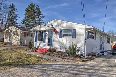 703 Abbe Rd S, Elyria, OH 44035 photo 2