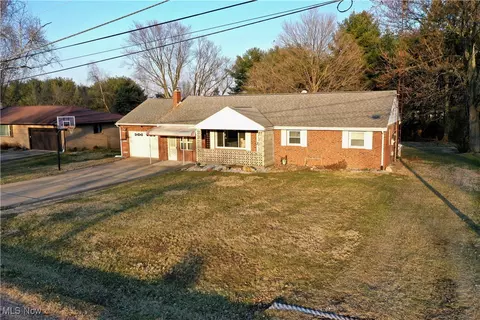 350 Valley View Dr, Wooster, OH 44691