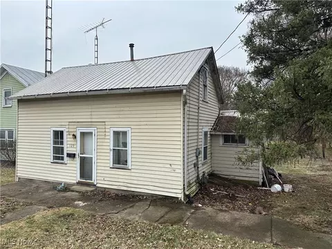129 N Jefferson St, Loudonville, OH 44842