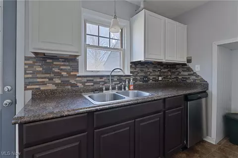 Kitchen - 266 Forest Park Dr, Boardman, OH 44512 photo 3 of 3