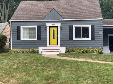 Exterior - 266 Forest Park Dr, Boardman, OH 44512 photo 2 of 11