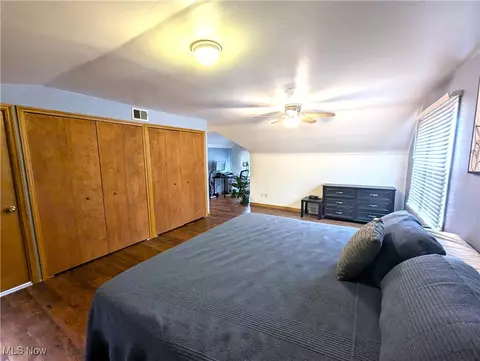 Bedroom - 2166 E 290th St, Wickliffe, OH 44092 photo 1 of 3