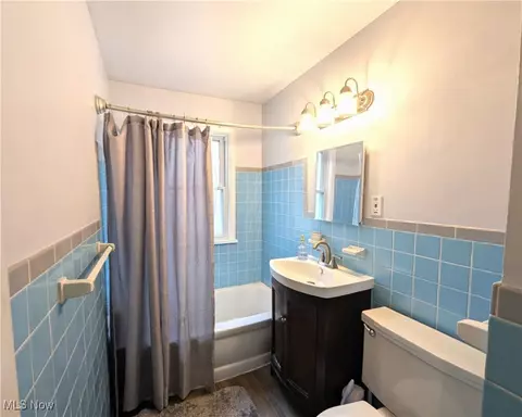Bath - 2166 E 290th St, Wickliffe, OH 44092 photo 1 of 5