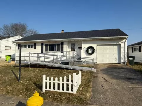 416 Lemae St, Newton Falls, OH 44444