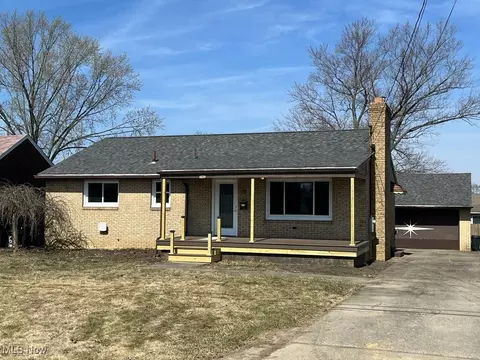 742 Devitt Ave, Campbell, OH 44405 photo 1