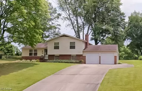 3525 Spindle St NW, Massillon, OH 44646