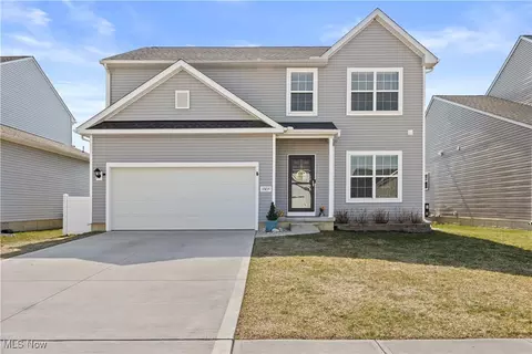 37435 Yellow Beak Ln, North Ridgeville, OH 44039
