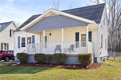 42081 Adelbert St, Elyria, OH 44035 photo 2
