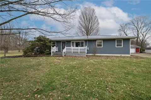 8195 S Cleveland Massillon Rd, Clinton, OH 44216