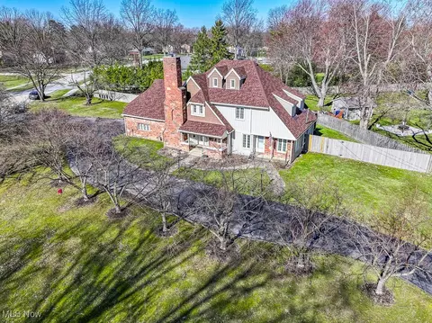 244 Barrington Ridge Rd, Painesville, OH 44077