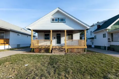 10817 Park Heights Ave, Garfield Heights, OH 44125