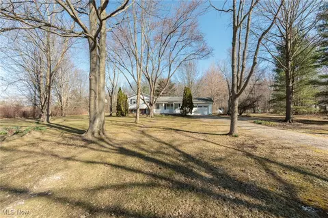 36440 Law Rd, Grafton, OH 44044