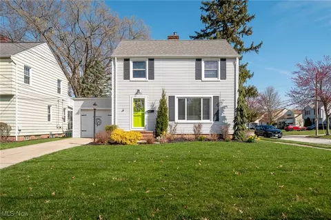 5295 Spencer Rd, Lyndhurst, OH 44124