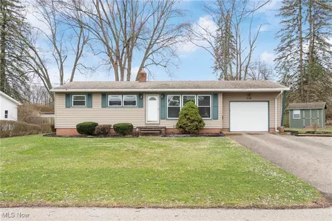 1114 37th St NE, Canton, OH 44714